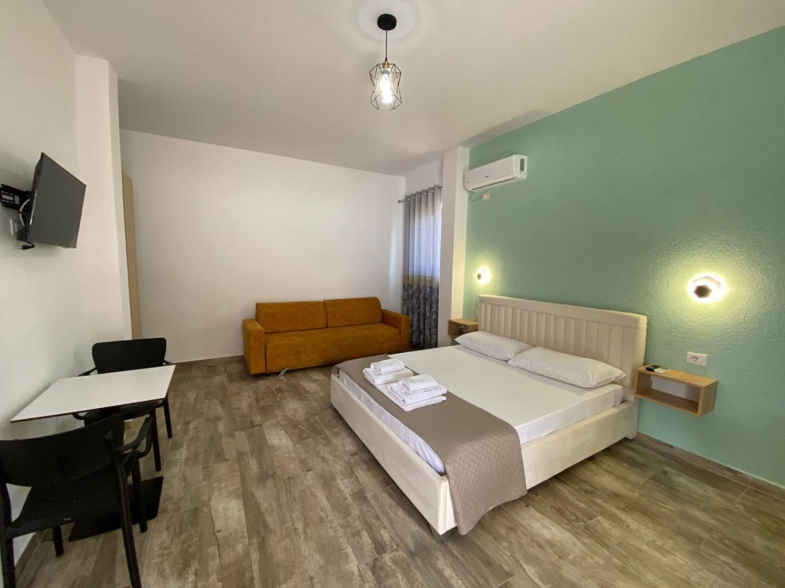 Gray&Oli Studios Vlore Bagian luar foto